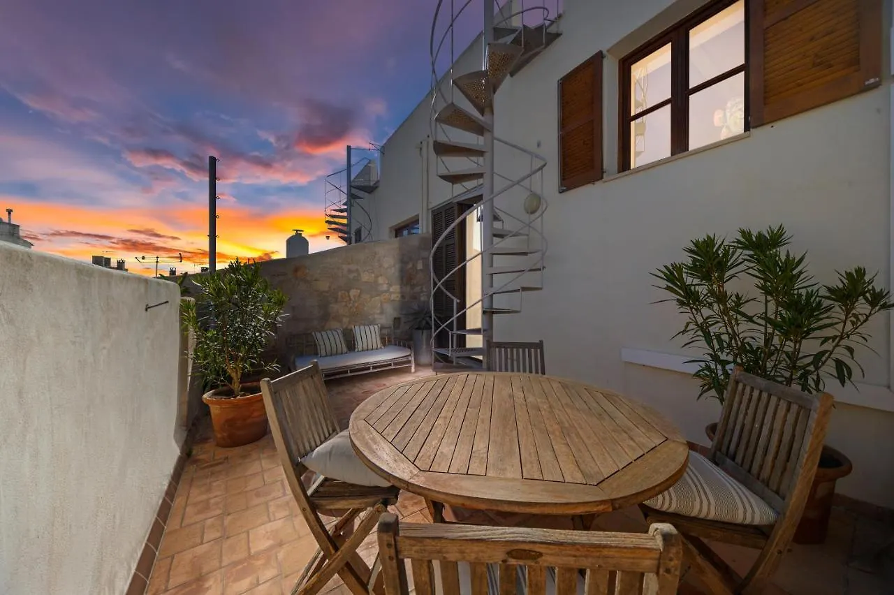 Charmantes Und Modernes Stadthaus Casa Corazon Santanyi Spain